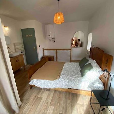 Petite Maison De Village Ebreuil Zewnętrze zdjęcie