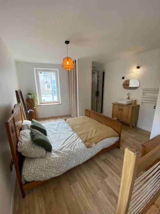 Petite Maison De Village Ebreuil Zewnętrze zdjęcie